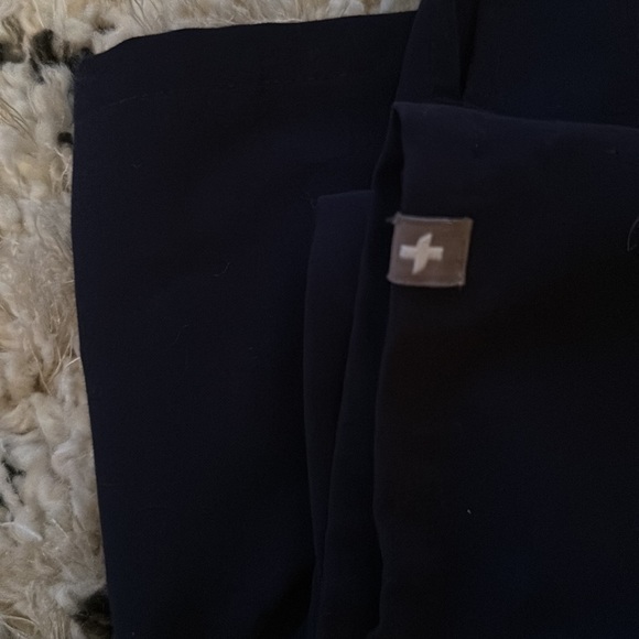 Figs navy scrub top, XS - Picture 6 of 6